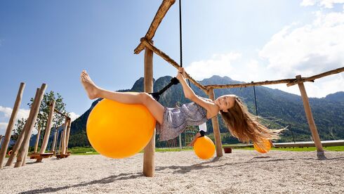 familien-eldorado-atoll-achensee-spielplatz-tirol-familienurlaub-sommer-kinder.jpg