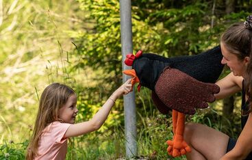 Mit Henne Hanna auf die Alm Mit Henne Hanna auf die Alm