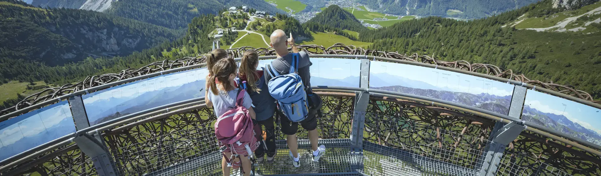 Adlerhorst viewing platform in the Rofan mountains Resembling an eagle's nest, the viewing platform on the Gschöllkopf mountain affords breathtaking views of the Achensee region.