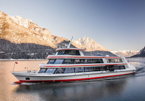 Achenseeschifffahrt Exploring Lake Achensee in winter on a round trip with the MS Achensee.