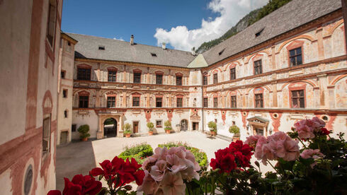 schloss-tratzberg-jenbach-ausflugsziel.jpg
