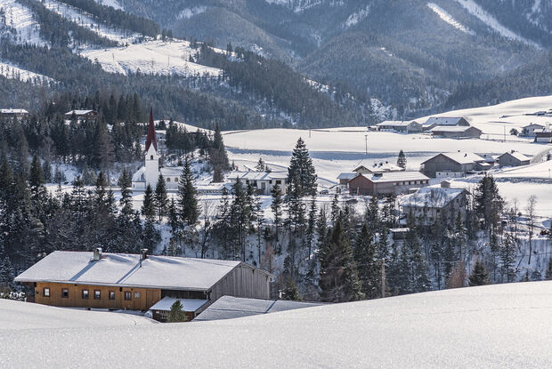View of Steinberg am Rofan Winter view of Steinberg am Rofan, in the foreground of this photo is the Müggerhof.