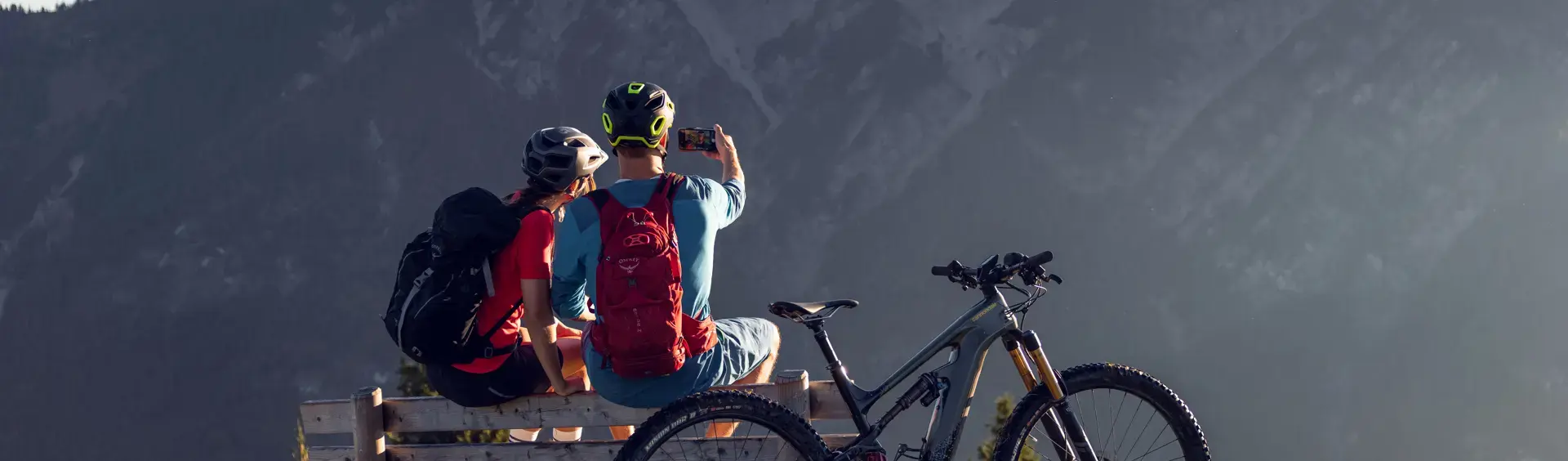Mit dem E-Bike auf den Feilkopf Mountainbiker und E-Mountainbiker treten gemeinsam in die Pedale bis zum Tagesziel dem Feilkopf in Pertisau am Achensee.