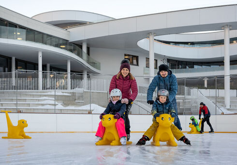 Eislaufen beim Atoll Achensee