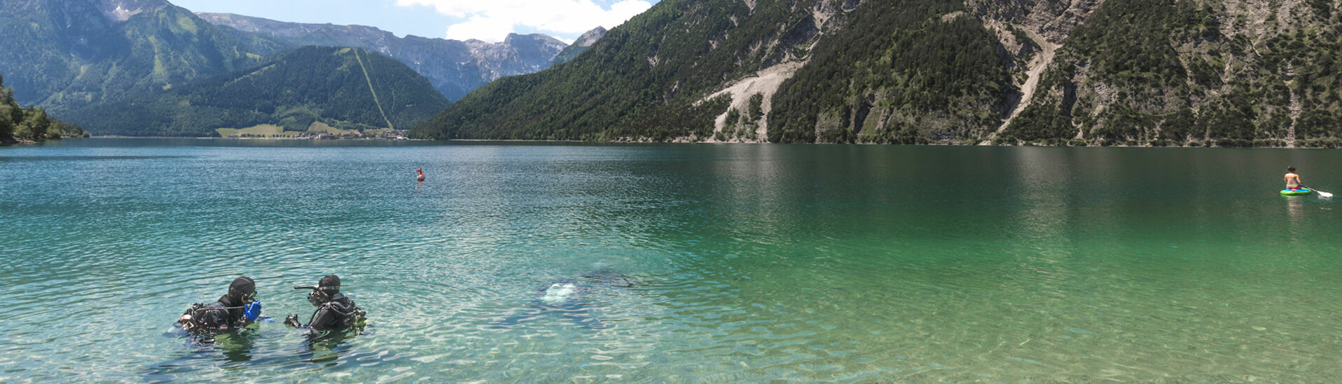 Tauchen am Achensee Der Achensee ist nicht nur der größte sondern auch der tiefste See in Tirol und ist daher sehr gut geeignet für Tauchausflüge.