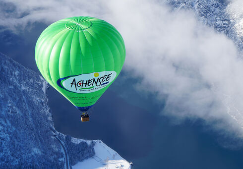 Ballonfahren im Winter am Achensee Mit dem Heißluftballon über die Winterlandschaft am Achensee schweben und die Region somit aus der Vogelperspektive erleben.