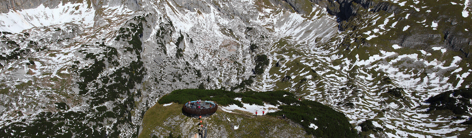 Die Aussichtsplattform am Gschöllkopf ermöglicht einen unvergesslichen Ausblick auf die winterliche Region Achensee.