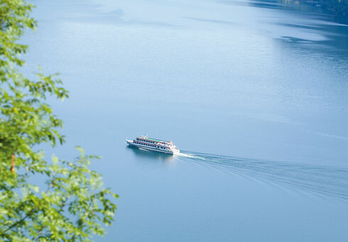 Free boat cruises for children & youngsters Explore the Achensee and the villages around it by boat.