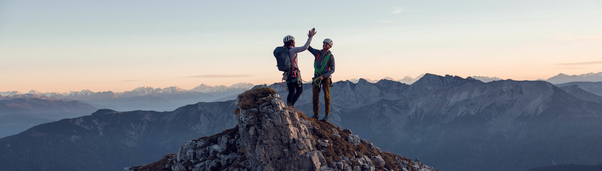 Climbing on the southern ridge of the Guffert Climbing adventure on the southern ridge of the Guffert in Steinberg am Rofan.