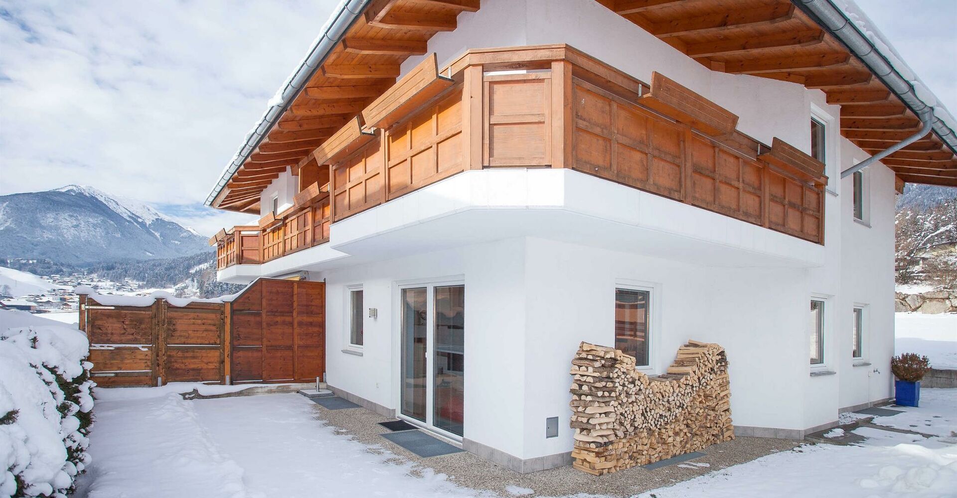 Hausansicht-Winter-Ferienhaus-Alex.jpg